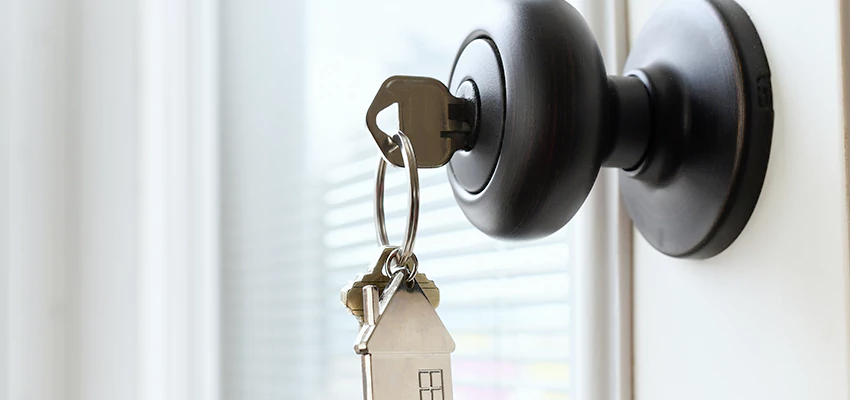 Bifold Door Knob Replacement in Redondo Beach, California